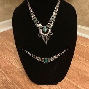 Elegant Silver and Green Necklace and bracelet Set